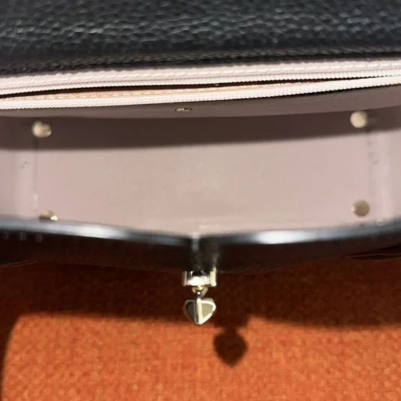 Kate Spade Essential Medium North South Tote - Picture 5 of 7